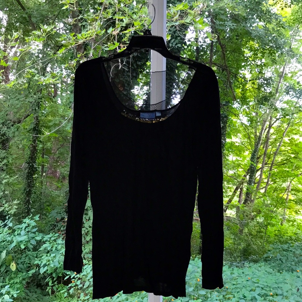 Black shirt